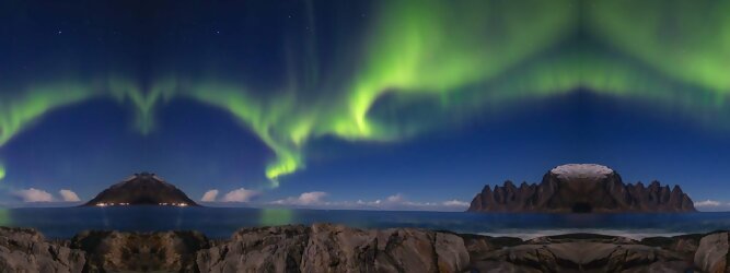 Trip Moldawien Reisetipps - Polarlichter Norwegen Tromso - Skandinaviens eiskalte Schönheit fasziniert mit atemberaubenden Nordlichtern und geradezu außerirdisch imposanten Gebirgskulissen. Land der Mitternachtssonne am Polarkreis, ein Paradies für Wanderer, Naturfreunde, Hobbyfotografen und Instagram er/innen. Tromsø liegt unter dem sogenannten „Nordpollichtoval“, das den magnetischen Nordpol wie ein Ring oder Gürtel umschließt. Hier wird das Polarlicht auch Aurora Borealis genannt. Aufgrund der Struktur des Erdmagnetfeldes sind sie in dieser Region auch in Zeiten geringer Sonnenaktivität besonders häufig und intensiv zu beobachten.